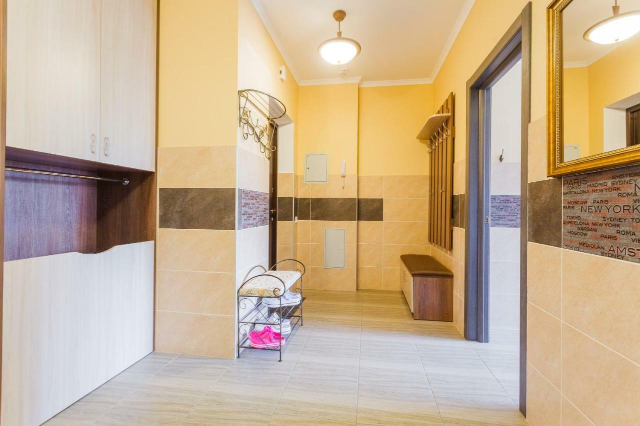 Солнечная Квартира На Ломоносова 71, Вднх Kyiv Exterior photo